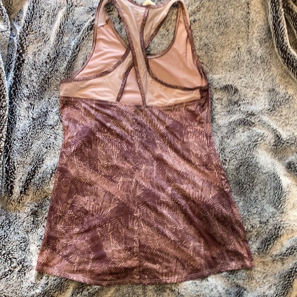 Small Reebok workout tank - Picture 2 of 4